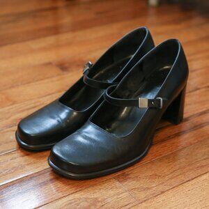 Franco Sarto Mary Jane Pumps / Heels with Square Toe, Size 6.5